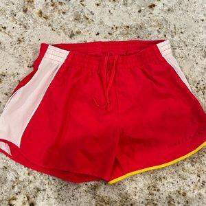 Nike live strong medium shorts